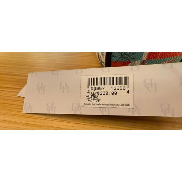 Dooney & Bourke Disney Mid Century Mickey Camera Bag NWT - Picture 3 of 12